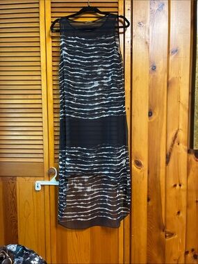 Zara Black Maxi Dress with White Stripe Waves length 47”pit to pit 17”